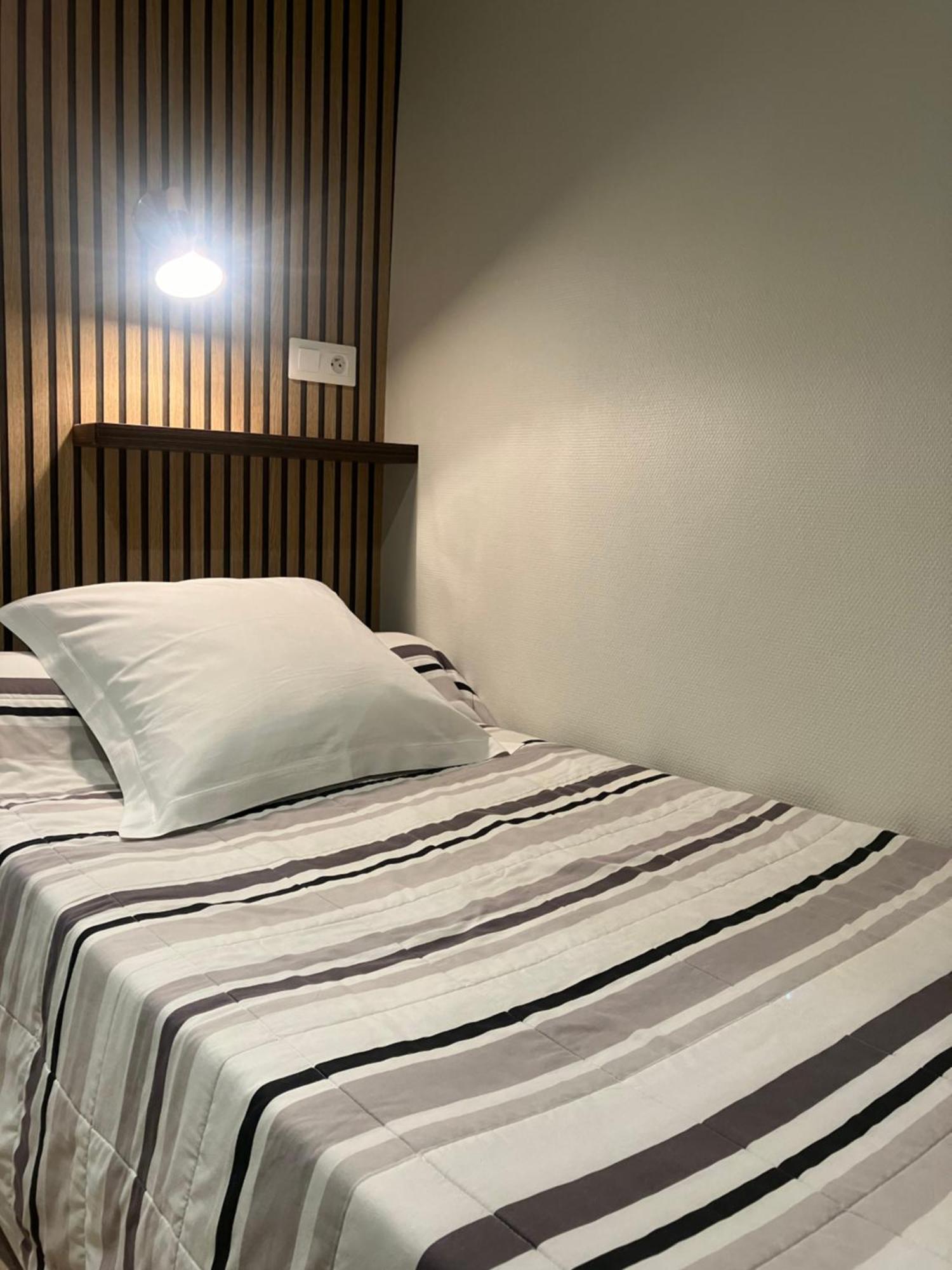 Fontaines  Hotel Du Nord Chambres Familiales מראה חיצוני תמונה