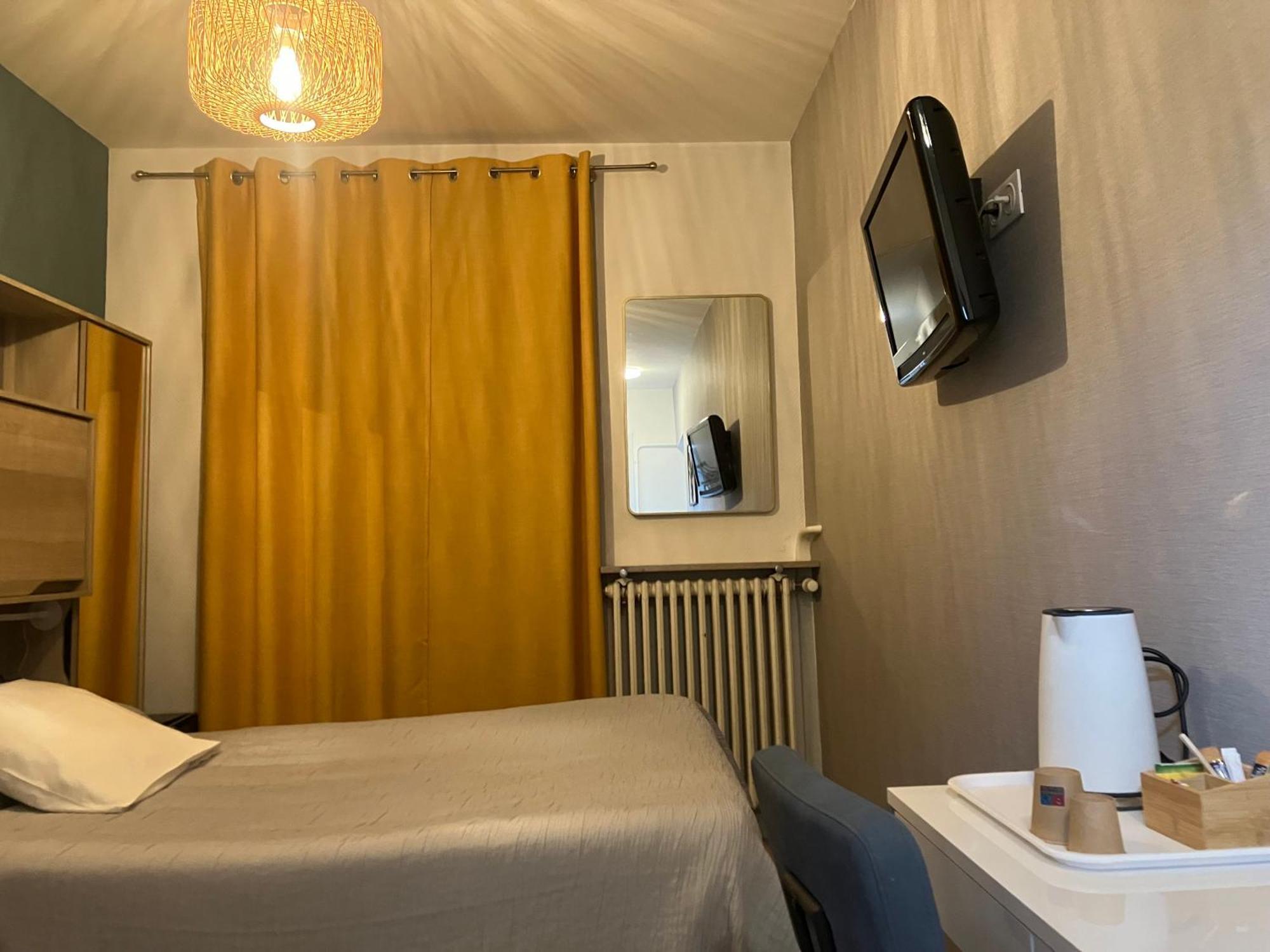 Fontaines  Hotel Du Nord Chambres Familiales מראה חיצוני תמונה