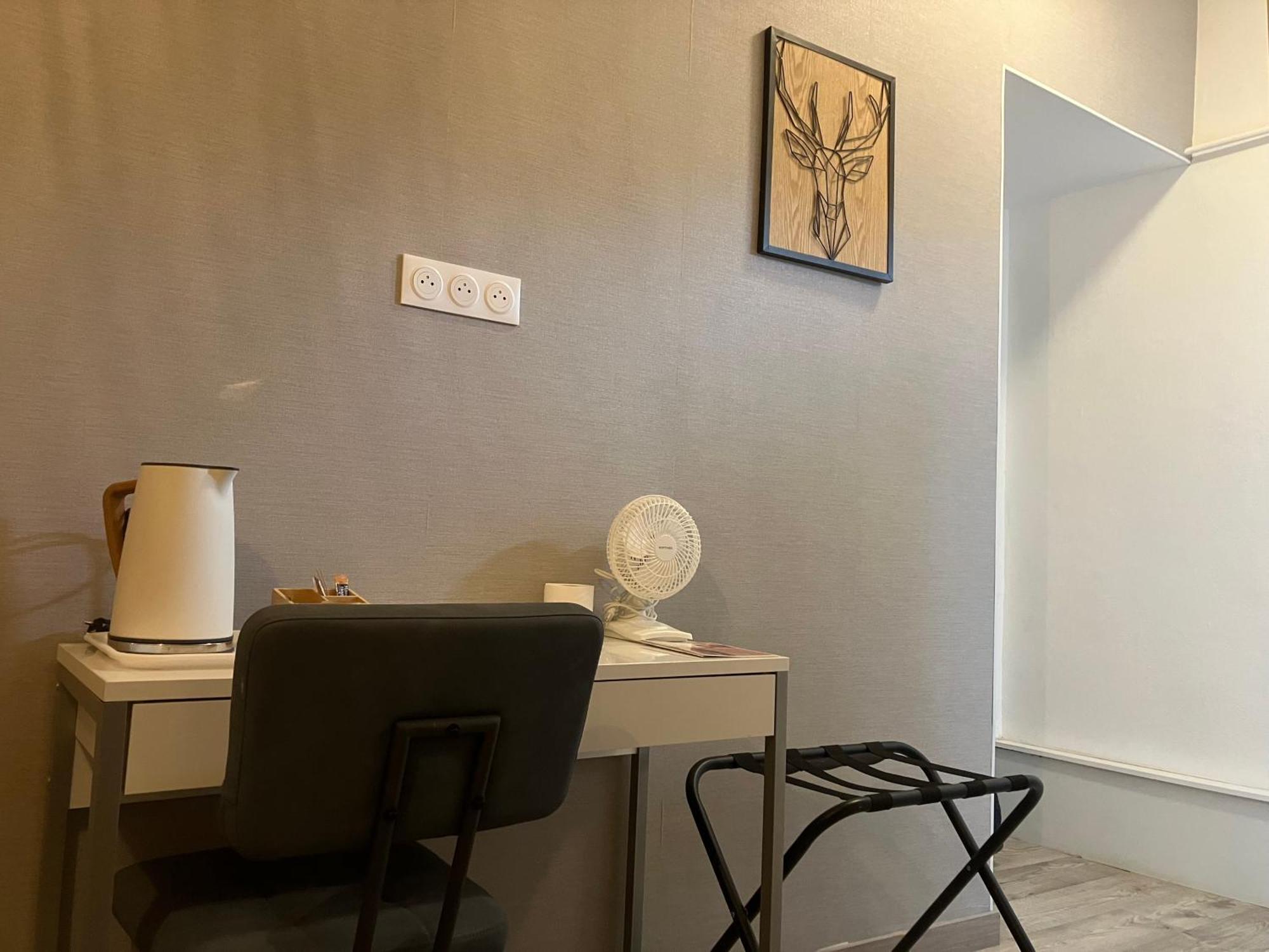 Fontaines  Hotel Du Nord Chambres Familiales מראה חיצוני תמונה