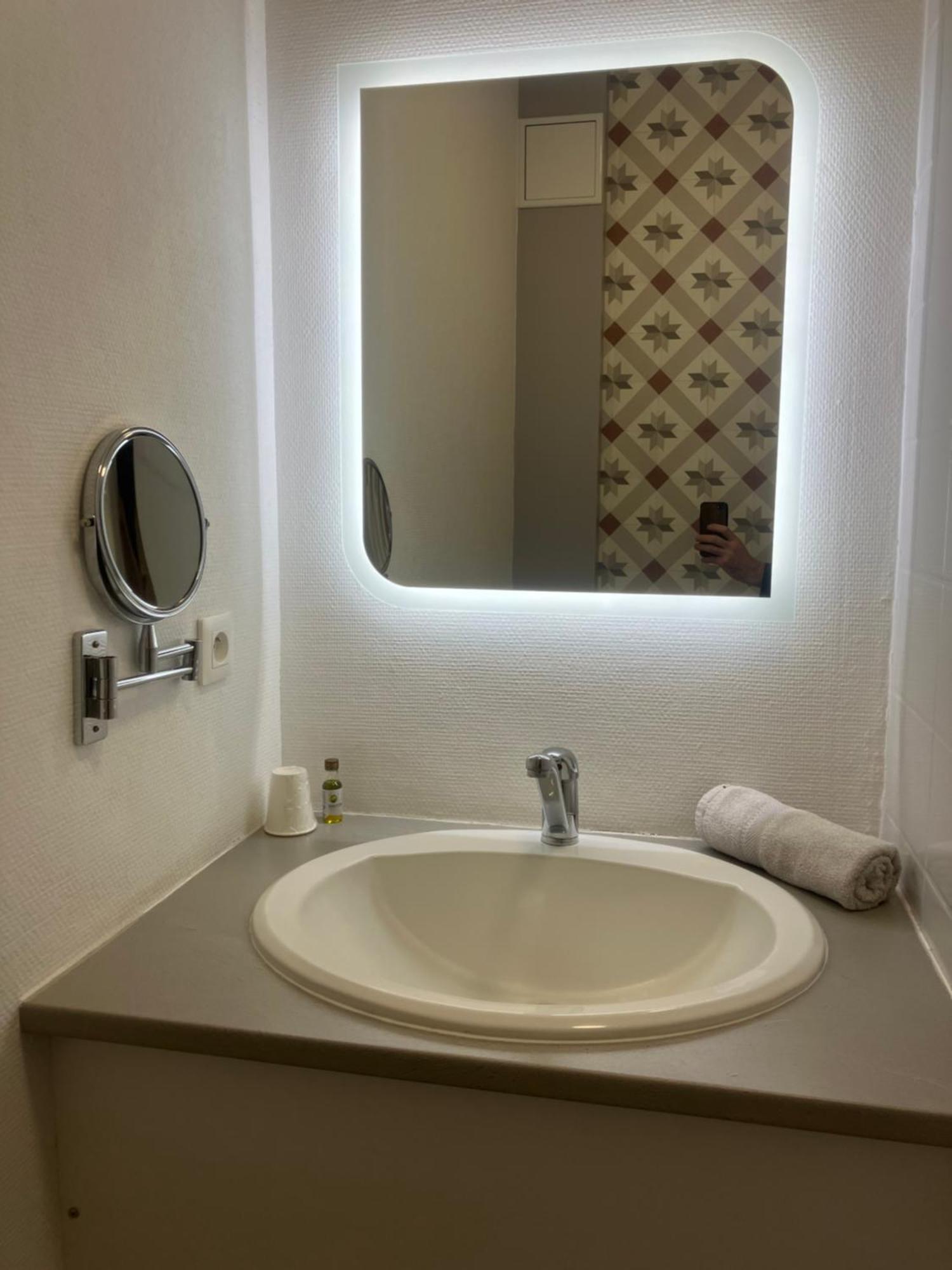 Fontaines  Hotel Du Nord Chambres Familiales מראה חיצוני תמונה
