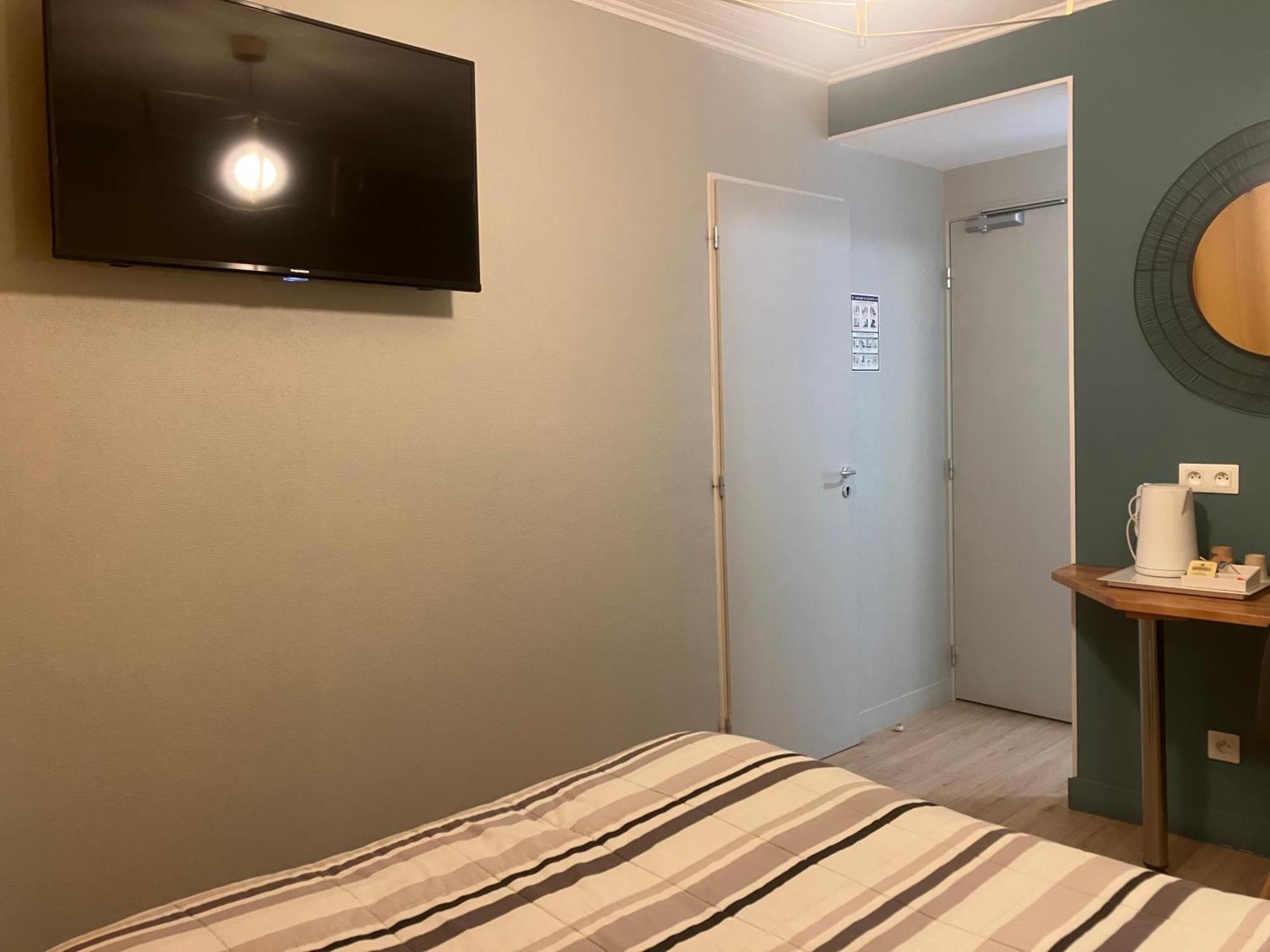 Fontaines  Hotel Du Nord Chambres Familiales מראה חיצוני תמונה