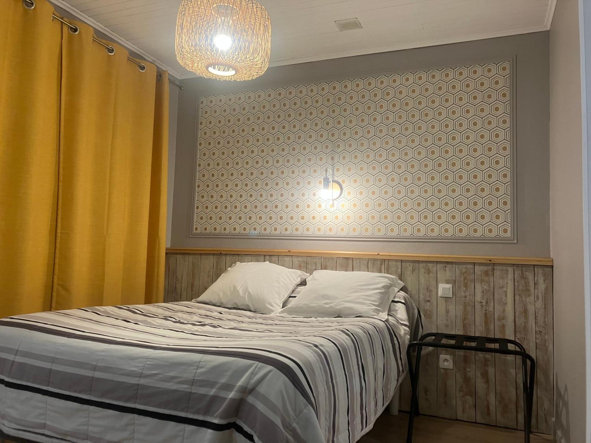 Fontaines  Hotel Du Nord Chambres Familiales מראה חיצוני תמונה